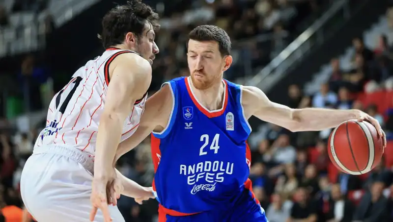Anadolu Efes, Euroleague'de Şampiyonluk İhtimalleri İçin Kritik Maçta!