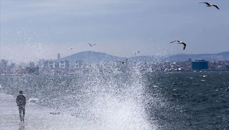 Marmara ve Ege Bölgesi İçin Kuvvetli Rüzgar Uyarısı Geldi!