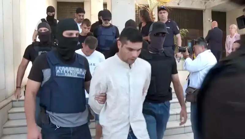 Atina’da Şok Eden Cinayet: Profesörün Ölümü ve Gözaltılar