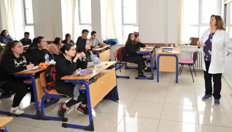 MEB 2025 Lise Kayıt Tarihleri: LGS Sonrası Öğrencileri Bekleyen Süreçler