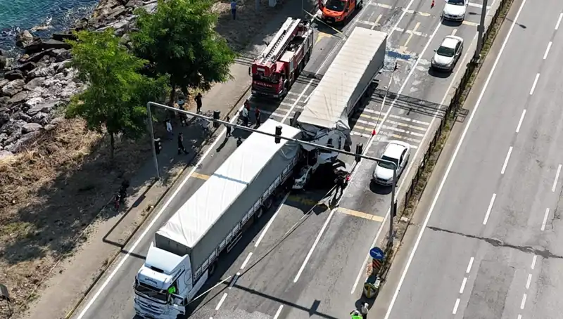 Karadeniz Sahil Yolu'nda Zincirleme Kaza: Hayatını Kaybeden TIR Şoförü İçin Yas Tutuluyor