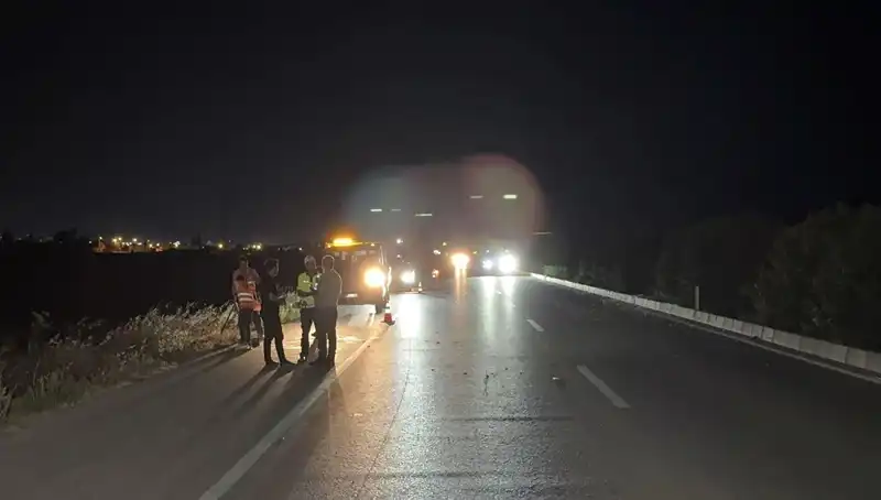 Adana'da Üç Araçlı Zincirleme Trafik Kazası: Şans Eşİk Yaşandı