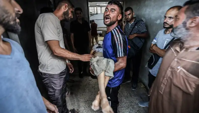 İsrail'in Gazze'deki Saldırısında 90 Filistinli Hayatını Kaybetti