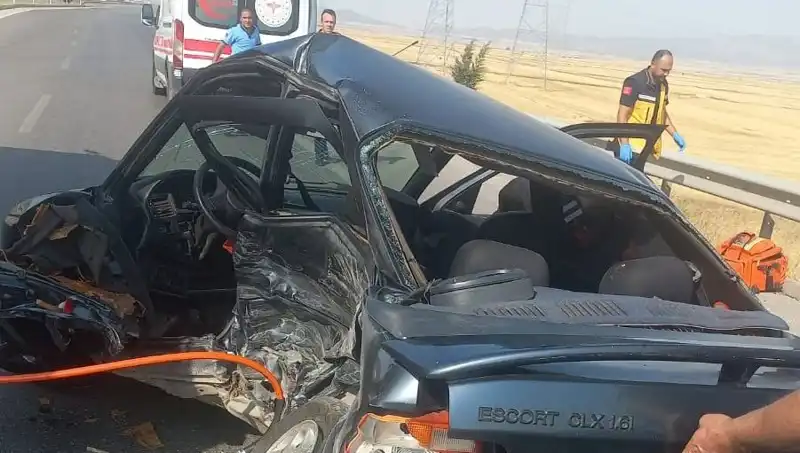 Gaziantep'te Feci Trafik Kazası: Genç Adam Hayatını Kaybetti, Bir Kişi Yaralı