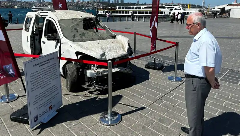 15 Temmuz Darbesi'nde Tankların Ezdiği Araçlar Sergileniyor: Anılar Canlanıyor