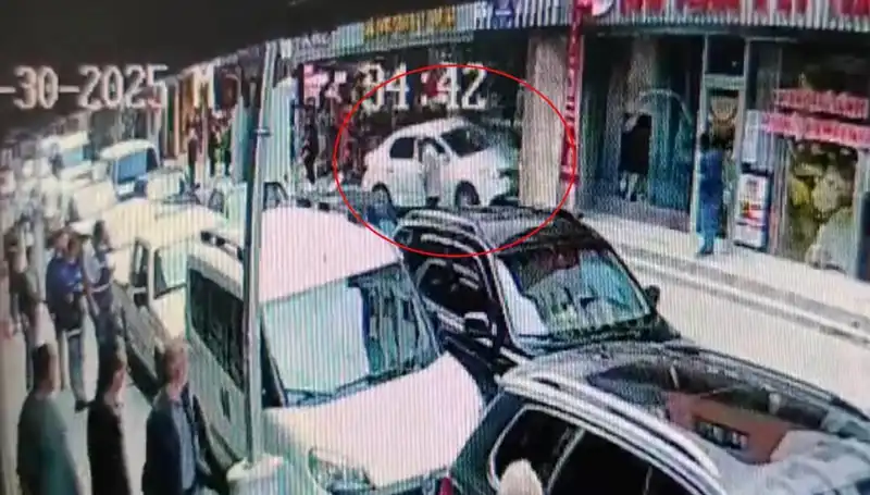 Alkollü Sürücü Korkunç Kazaya Neden Oldu: İki Çocuk Son Anda Kurtuldu