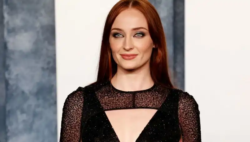 Sophie Turner'ı Kızdıran Olay: Game of Thrones Yorumları Tepki Topladı!