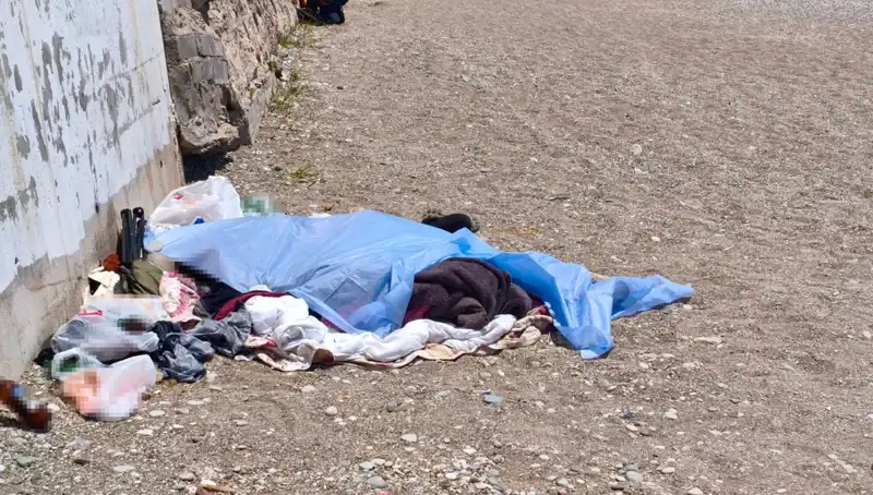 Konyaaltı Sahili'nde Sır Perdesi: Gizemli Ceset Bulundu!