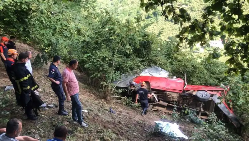 Fındık İşçilerini Taşıyan Araç Şarampole Yuvarlandı: Korkunç Kaza Detayları Ortaya Çıktı