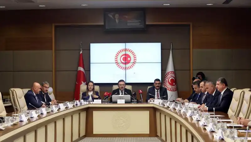 Meclis, Kartalkaya Yangın Faciasını Araştırmak İçin Harekete Geçti: Vali'nin Duygusal Açıklamaları