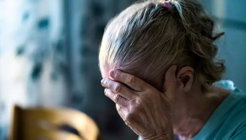 Nöroloji Uzmanından Çarpıcı Açıklama: Alzheimer’a Yol Açan Zararlı Alışkanlıklar