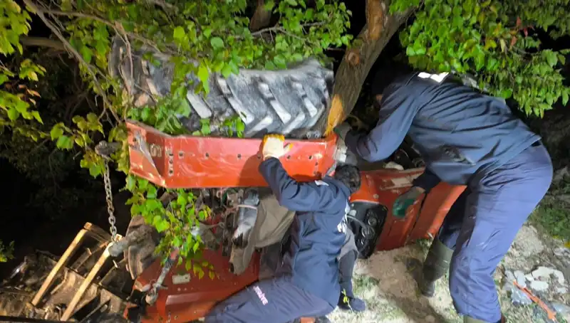 Kontrolden Çıkan Traktör Devrildi: Trajik Kaza ve Aileye Vuran Acı