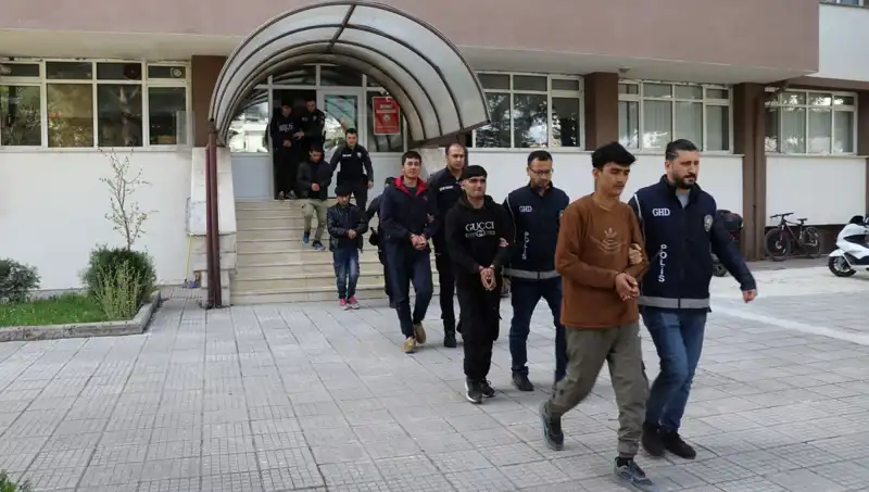 Edirne ve Kırklareli'nde Kaçak Göçmen Operasyonları Artıyor: Detaylar Açıklanıyor