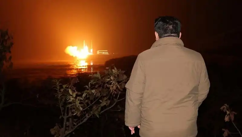 Kuzey Kore’nin Silahlanma Yarışı: Amerikalıların Ödeyeceği Bedel Nedir?