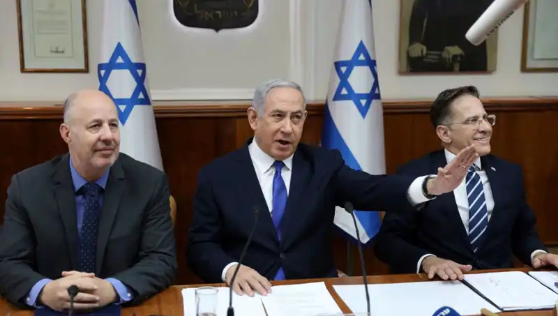 İran'ın Binlerce Balistik Füzesi: Tel Aviv Neden Alarmda?