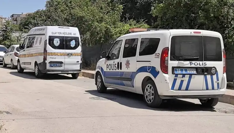 Bir Aylık Bebeğin Şüpheli Ölümü: Kusmuğunda Boğuldu İddiası Üzerine