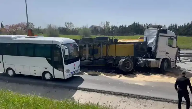 Büyükçekmece TEM Otoyolu'nda Büyük Trafik Kazası: Yol 3 Saat Kapalı Kaldı