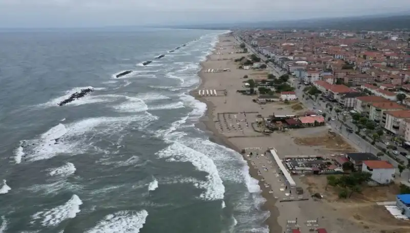 Sakarya'da Denize Girme Yasağı: Neden ve Ne Zaman Uygulanacak?