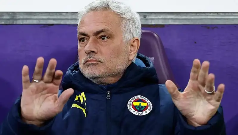 Beşiktaş'tan El Hazırlıkları: Mourinho İle Yıldız Futbolcunun Ayrılığı Olmayacak mı?