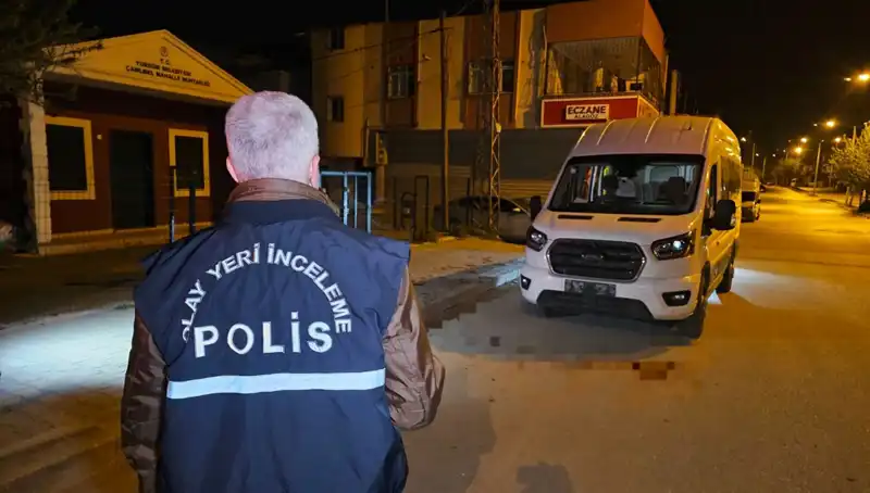 Arkadaşını Boynundan Bıçaklayan Kebapçı Şok Edici Vahşetiyle Gündeme Geldi