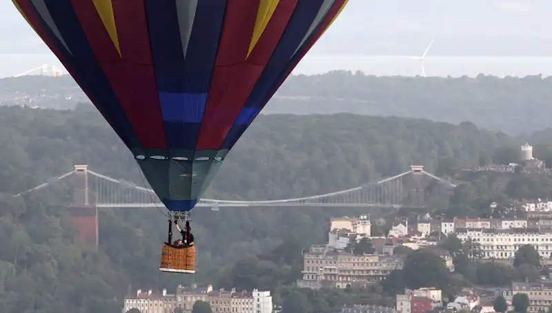 Hollanda'nın Gökyüzünde Felaket: Sıcak Hava Balonu Düştü