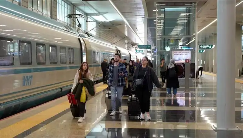 Yüksek Hızlı Tren Seferlerine Yeni Düzenleme: Ek Seferler Geliyor!