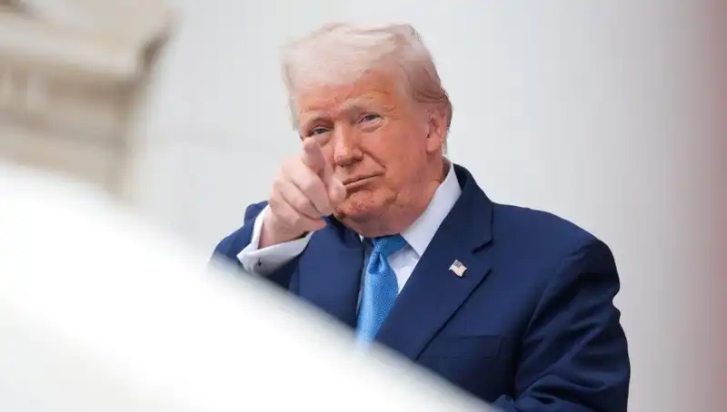 Adalet Bakanlığı'ndan Şok İddia: Trump Epstein Belgelerinde Mi Yer Alıyor?