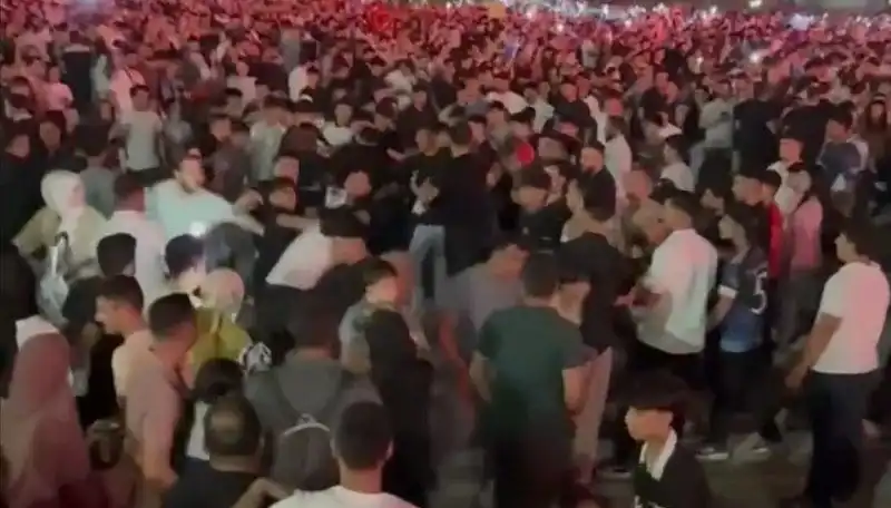 Konserde Bıçaklı Kavga: Yaşananlar Gözler Önünde Gerçekleşti