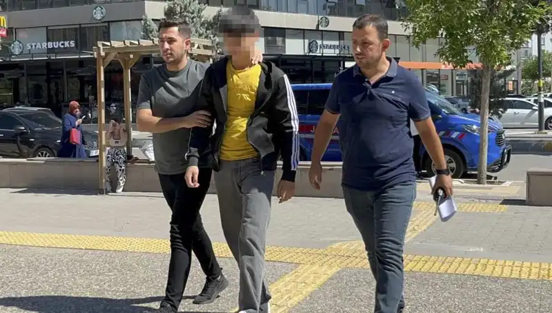 Tartışma Kanlı Bitti: Kardeşin Bıçakla Ağabeyine Saldırısı