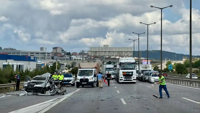 Otoyolda Trafiği Felç Eden Kaza: İşte Yaşananlar ve Kurtarma Süreci