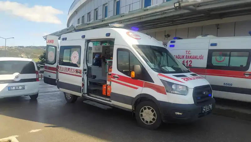 Şanlıurfa'da Minibüs Devrildi: Altı Kişi Yaralandı, Nedeni Ne?